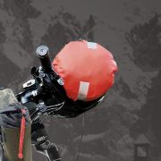 Hámos rögzítésű kormánytáska